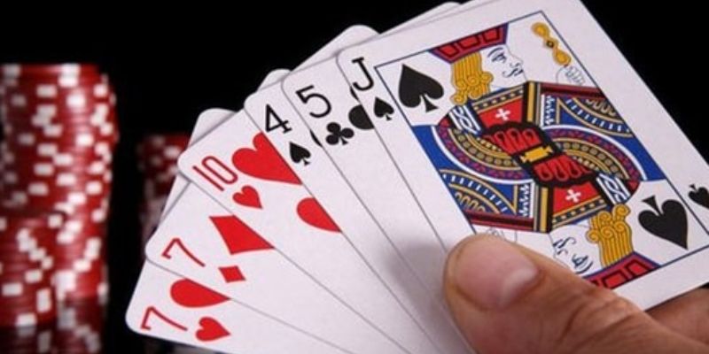 Liêng Là Trò Chơi Như Thế Nào? Luật Chơi Có Đơn Giản Không?